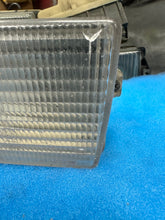 Load image into Gallery viewer, #11R 928 Right / Passengers Position Light