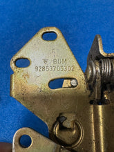 Load image into Gallery viewer, #17 928 Door Lock Inner Part
