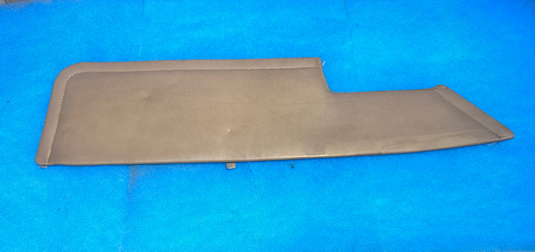 #15-6L 928 Door Panel Insert Driver (Grey-Beige)