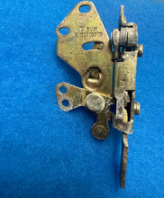 Load image into Gallery viewer, #17 928 Door Lock Inner Mechanism
