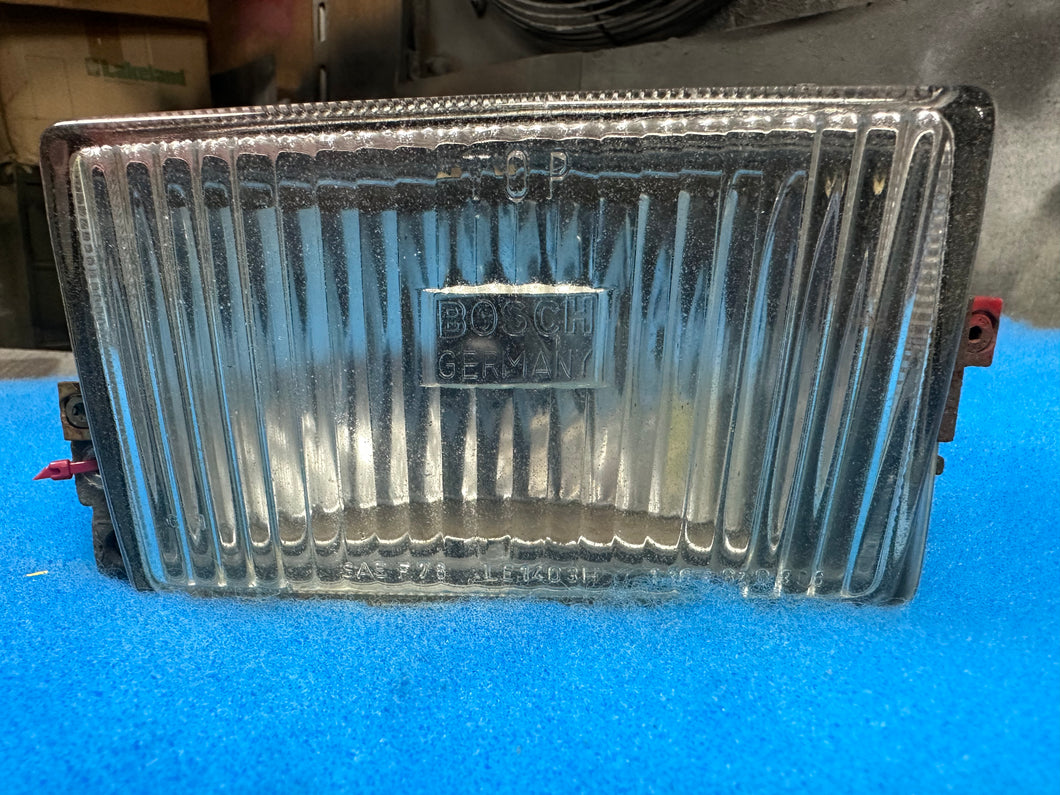 #6-4R 928 Passenger / Right Fog Light