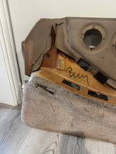 Load image into Gallery viewer, #6 928 Passengers / Right Door Panel 6R
