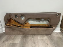 Load image into Gallery viewer, #6 928 Passengers / Right door Panel 3R
