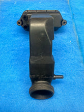 Load image into Gallery viewer, #19-1 928 Oil Fill Neck 32V (Plastic)
