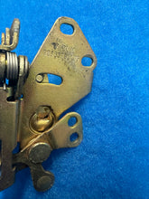 Load image into Gallery viewer, #17 928 Door Lock Inner Mechanism
