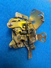 Load image into Gallery viewer, #17 928 Door Lock Inner Mechanism
