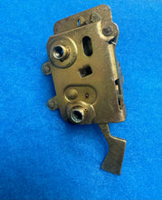 Load image into Gallery viewer, #17 928 Door Lock Inner Mechanism
