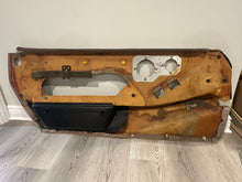 Load image into Gallery viewer, #6 928 Passengers / Right Door Panel 6R
