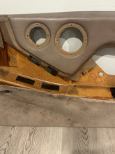 Load image into Gallery viewer, #6 928 Passengers / Right door Panel 3R
