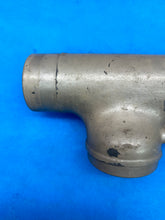 Load image into Gallery viewer, #7 928 32V 5.0L U.S. Intake Manifold Center Connector
