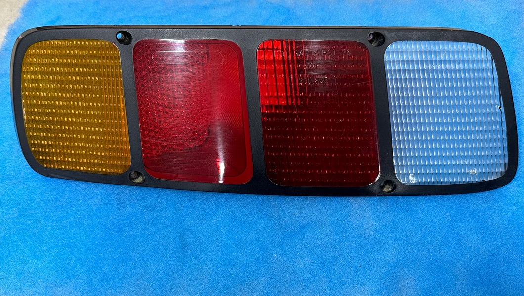 #2L Used5 Drivers / Left Tail Light