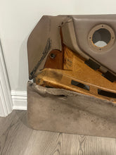 Load image into Gallery viewer, #6 928 Passengers / Right door Panel 3R
