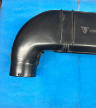 Load image into Gallery viewer, #11-4 928 Upper Air Cleaner Lid 78-84
